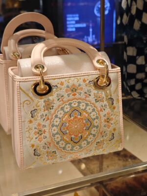 Exquisite gift box packaging Zhuang brocade bag